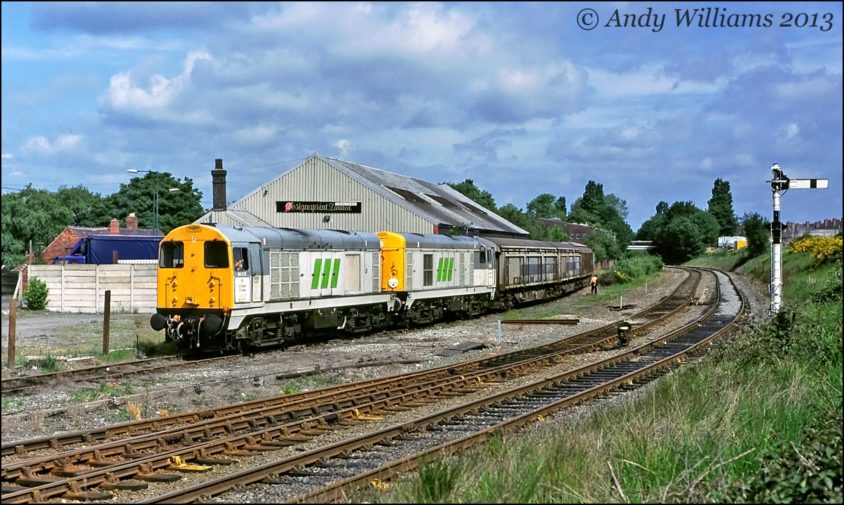 20075 and 20128 at Bloxwich
