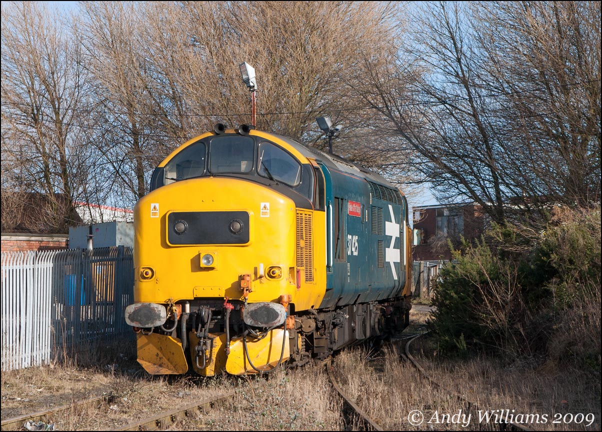 37425 in the smelter sidings at Bloxwich